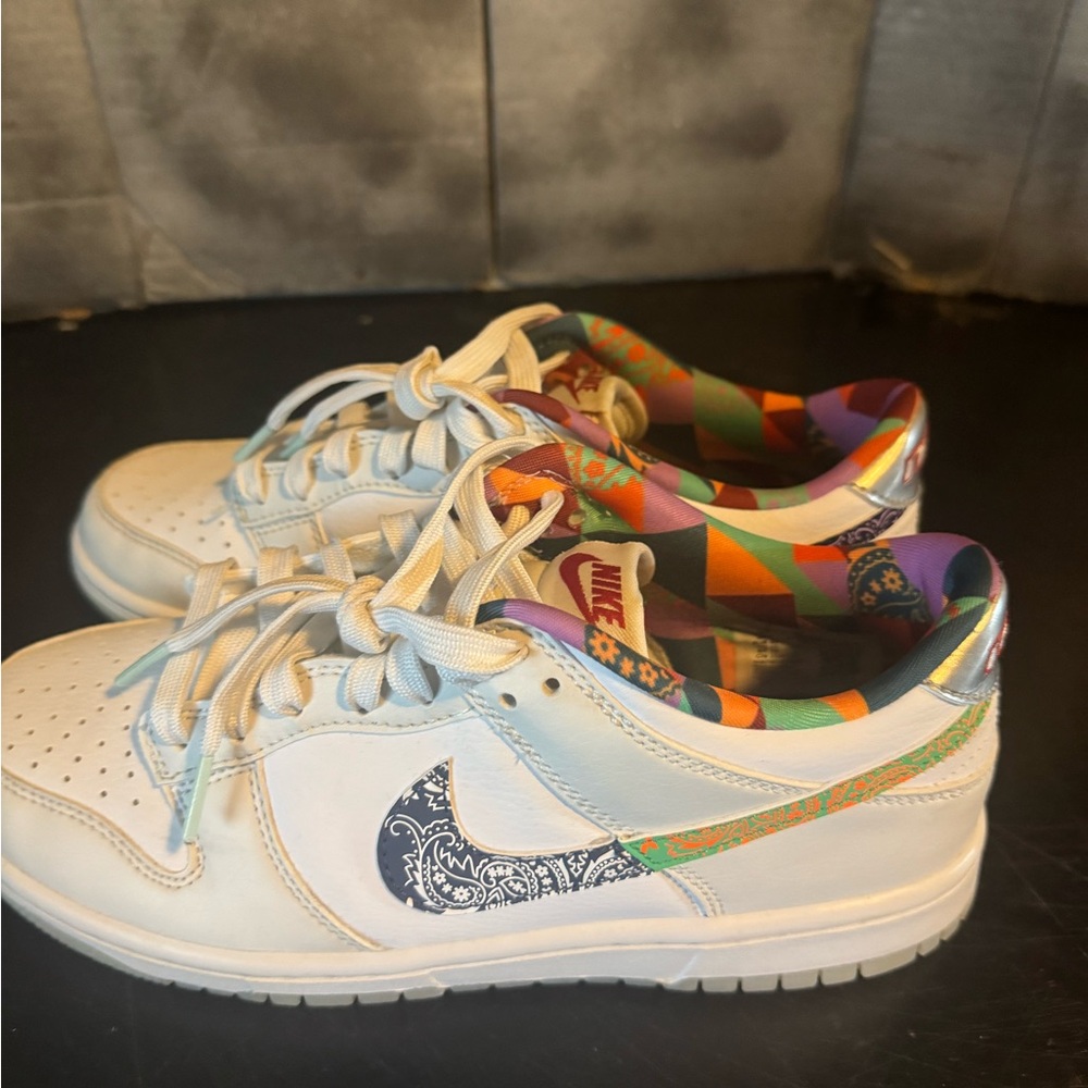 Nike Kids White Multicolor Sneakers size 7 - Picture 3 of 6